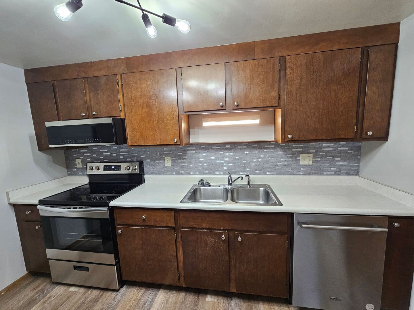 Plover Apartment: 3520 Evergreen Dr