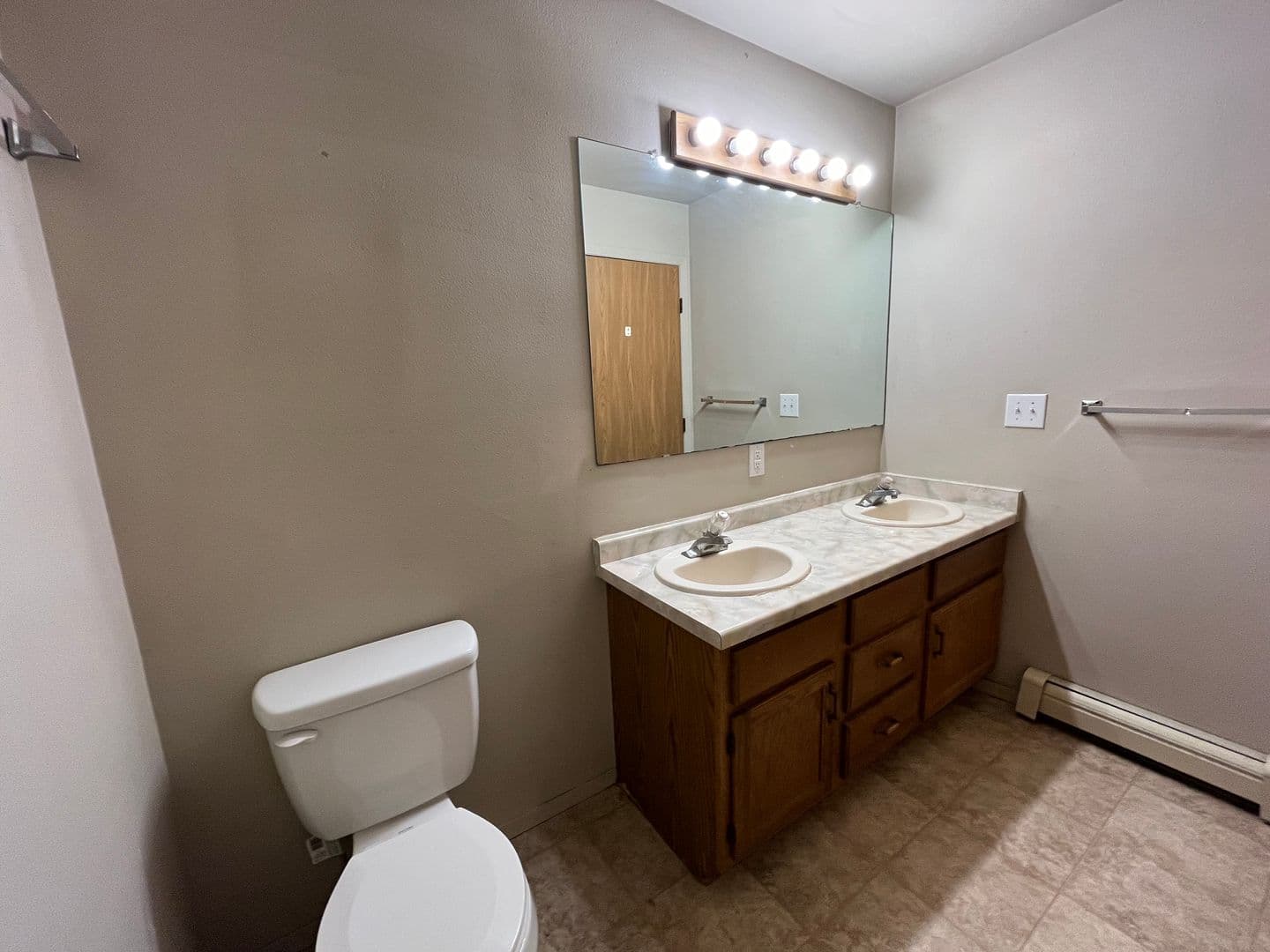 Stevens Point Apartment: 2448 4th Ave