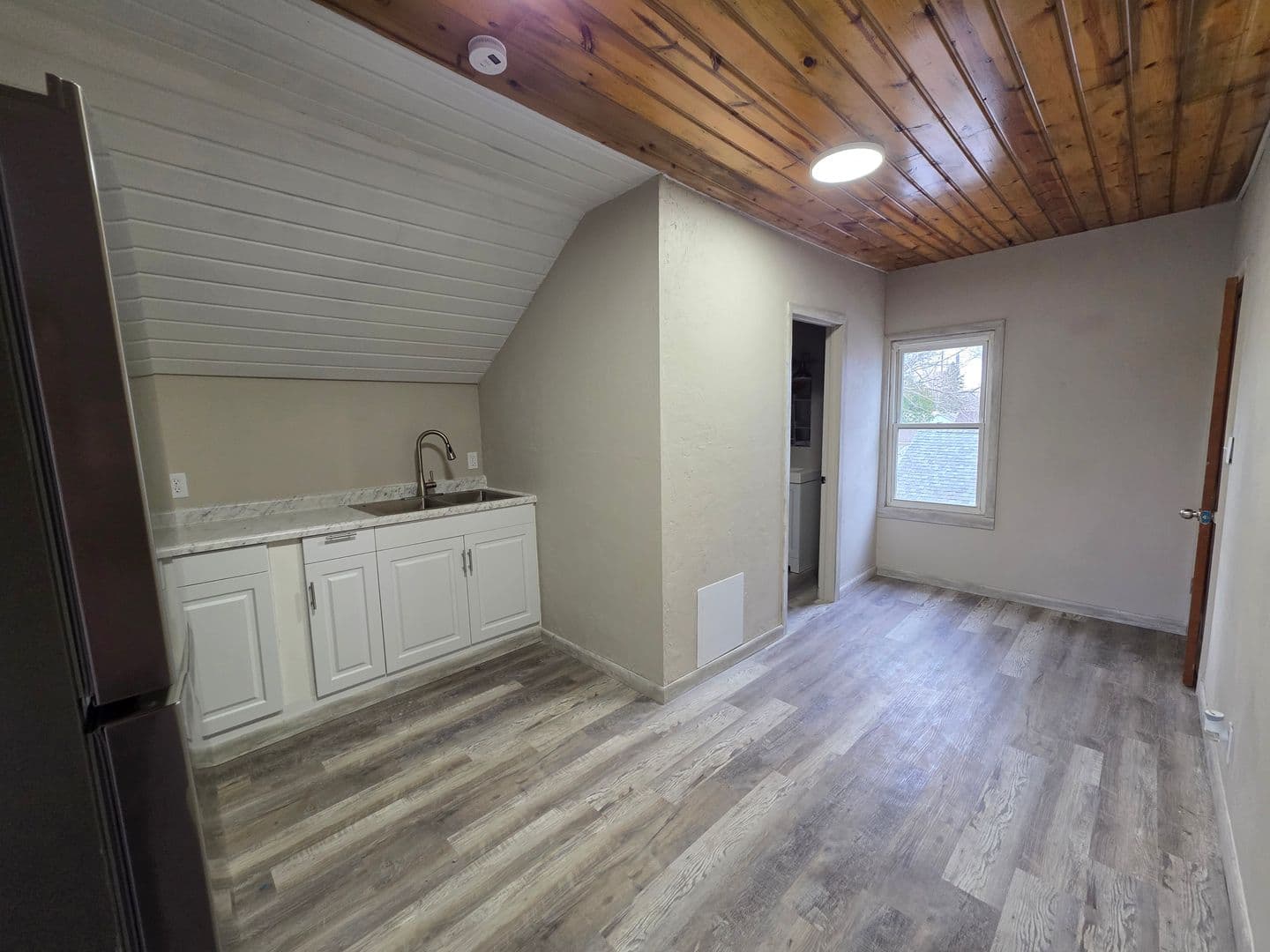 Nekoosa Apartment: 618 North St