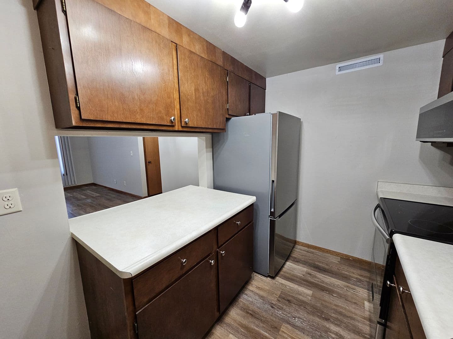 Plover Apartment: 3520 Evergreen Dr
