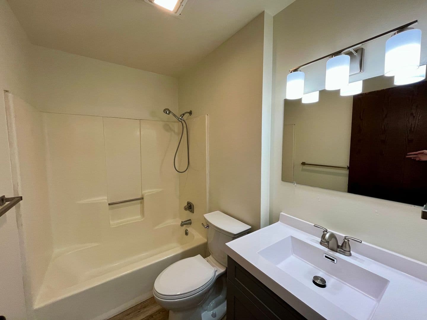 Marshfield Apartment: 1010 Sawyer Dr