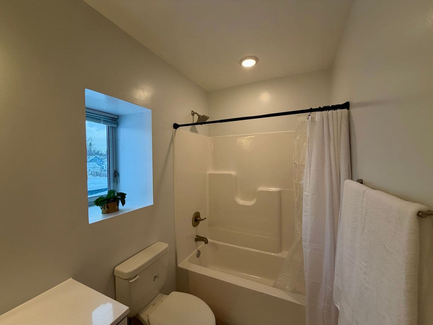 Wausau Apartment: 719 N 3rd Ave - Furnished