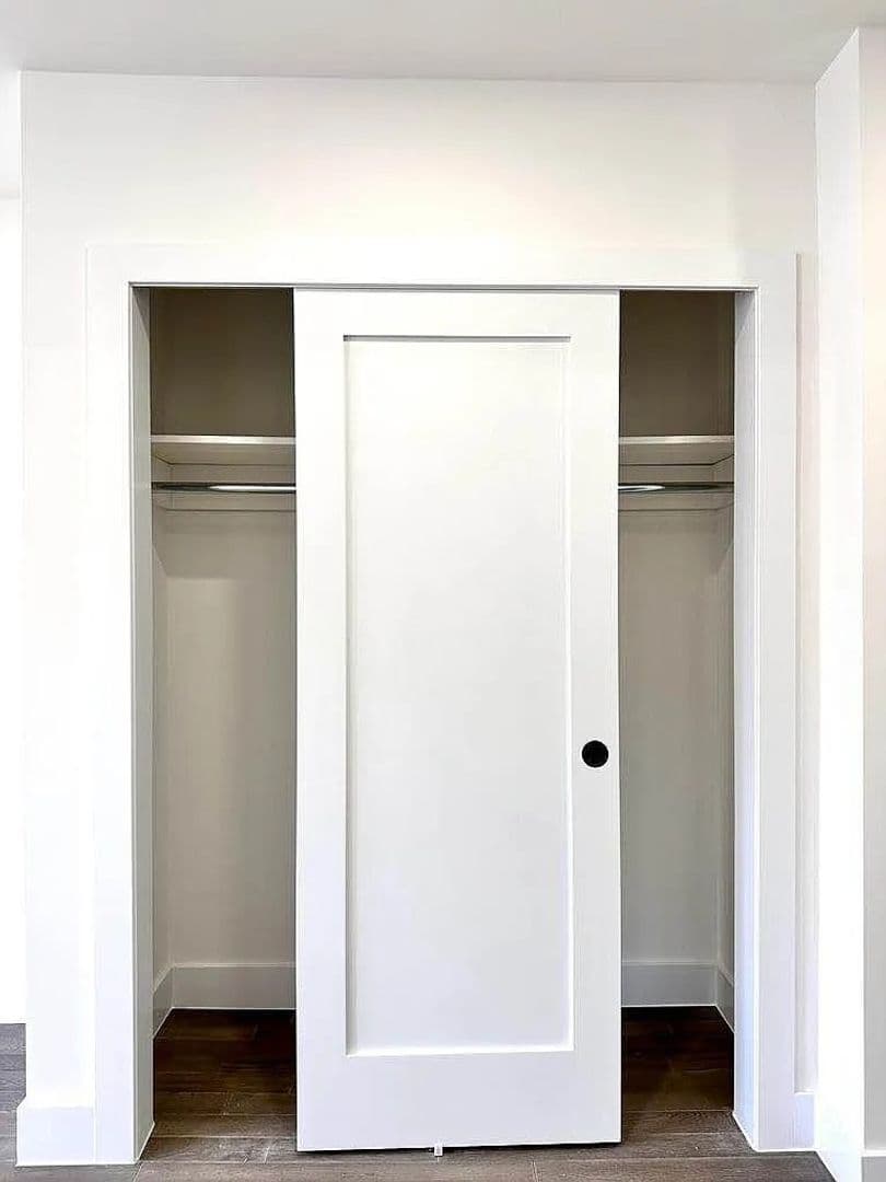 Brooklyn Apartment: 2112 Regent Place