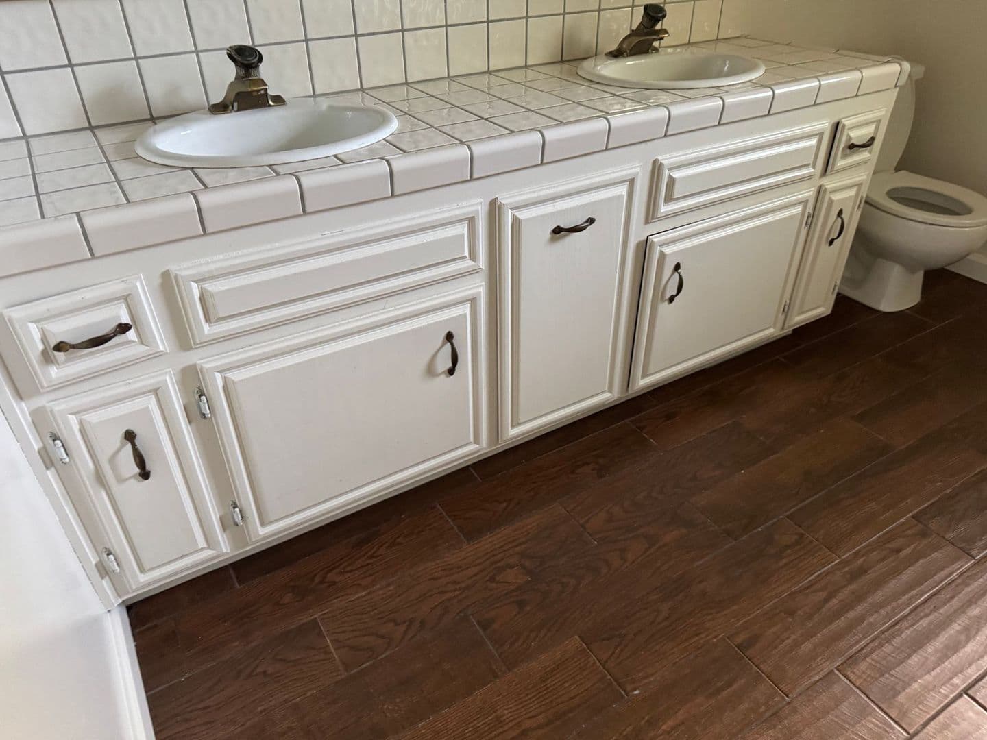 Bakersfield House: 9805 Mesa Oak Dr.
