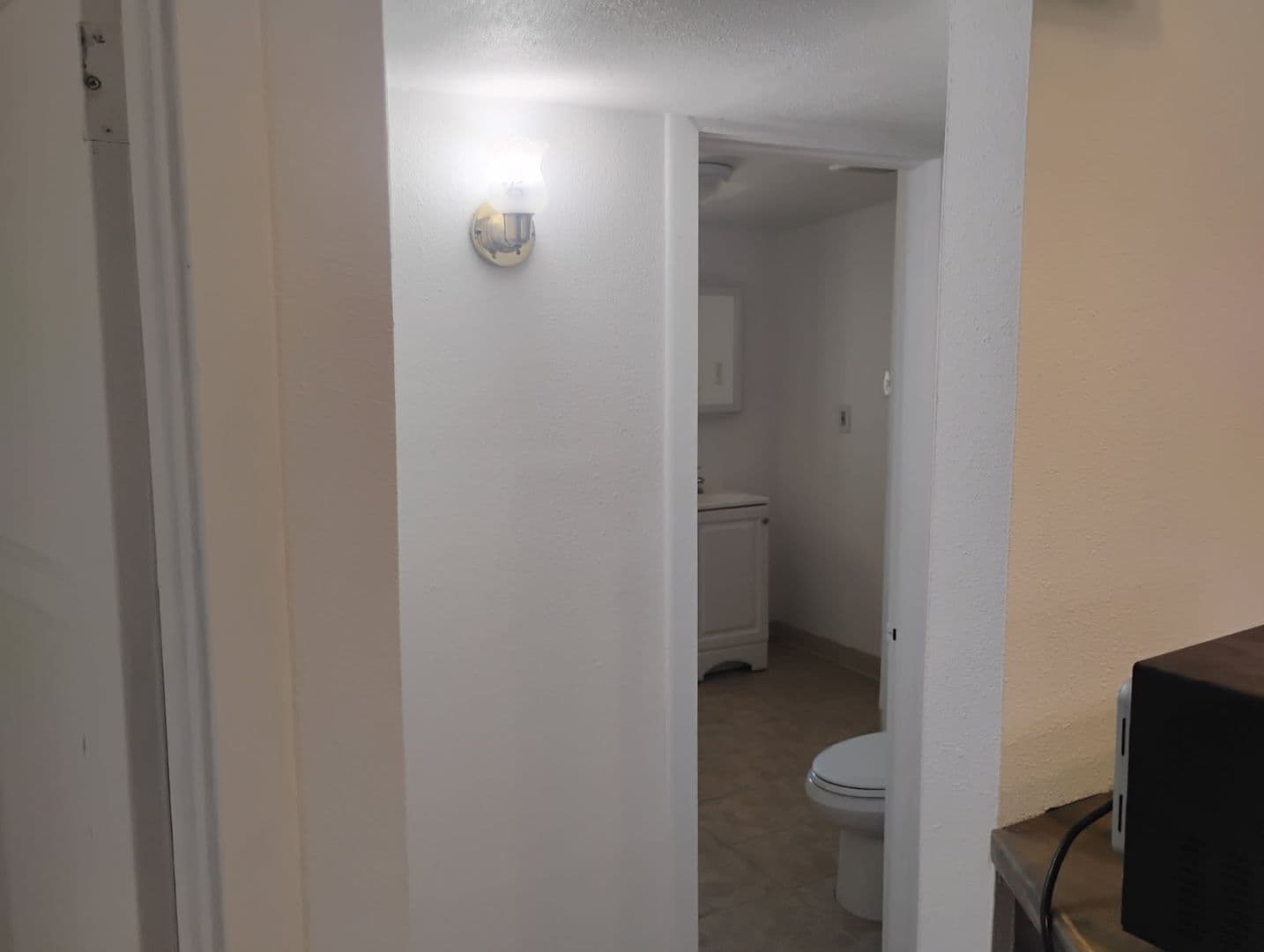 Bakersfield Apartment: 104, 106 & 106 1/2 Fishering Dr.