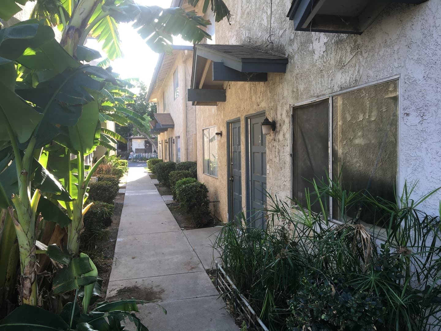 Bakersfield Apartment: 200 Lincoln Ave.