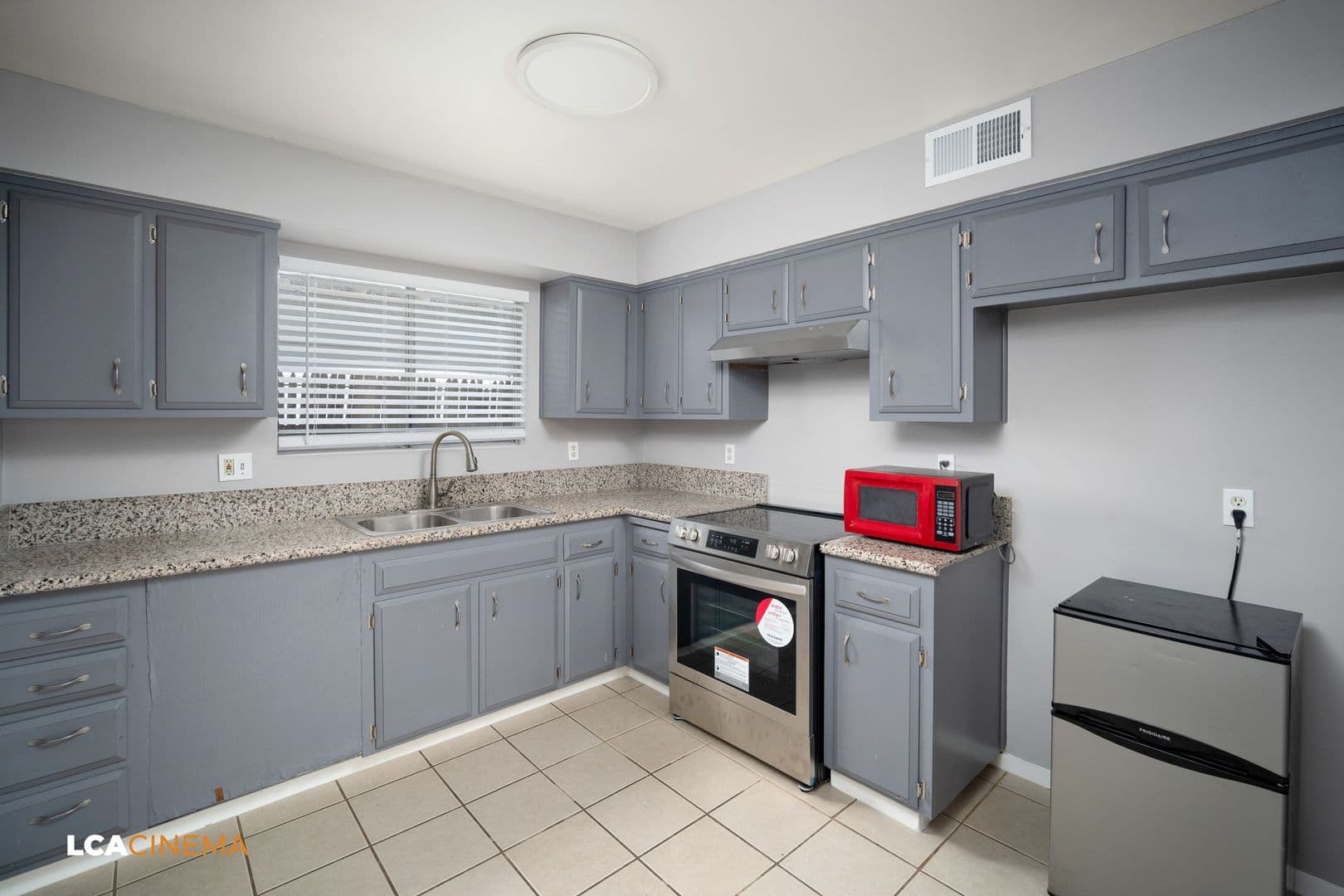Bakersfield Apartment: 322 Decatur St.