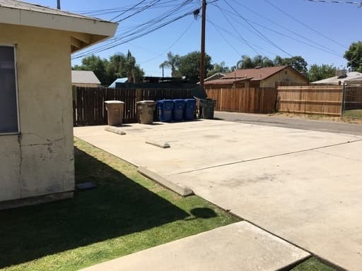 Bakersfield Apartment: 612 Washington Ave.