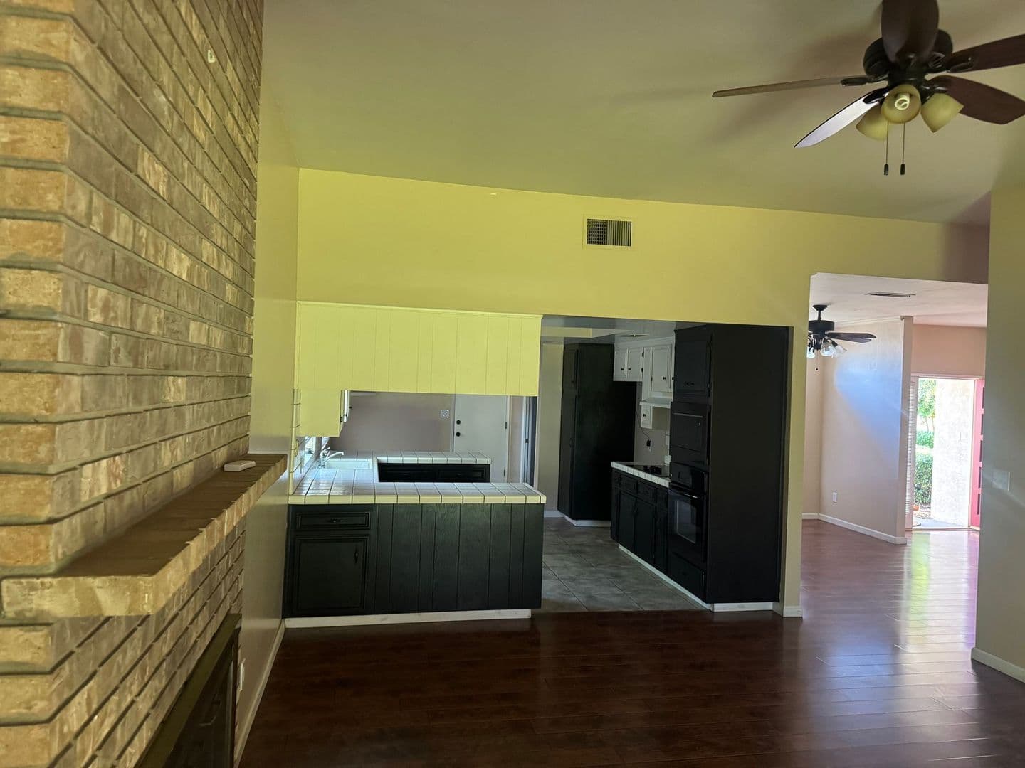 Bakersfield House: 9805 Mesa Oak Dr.