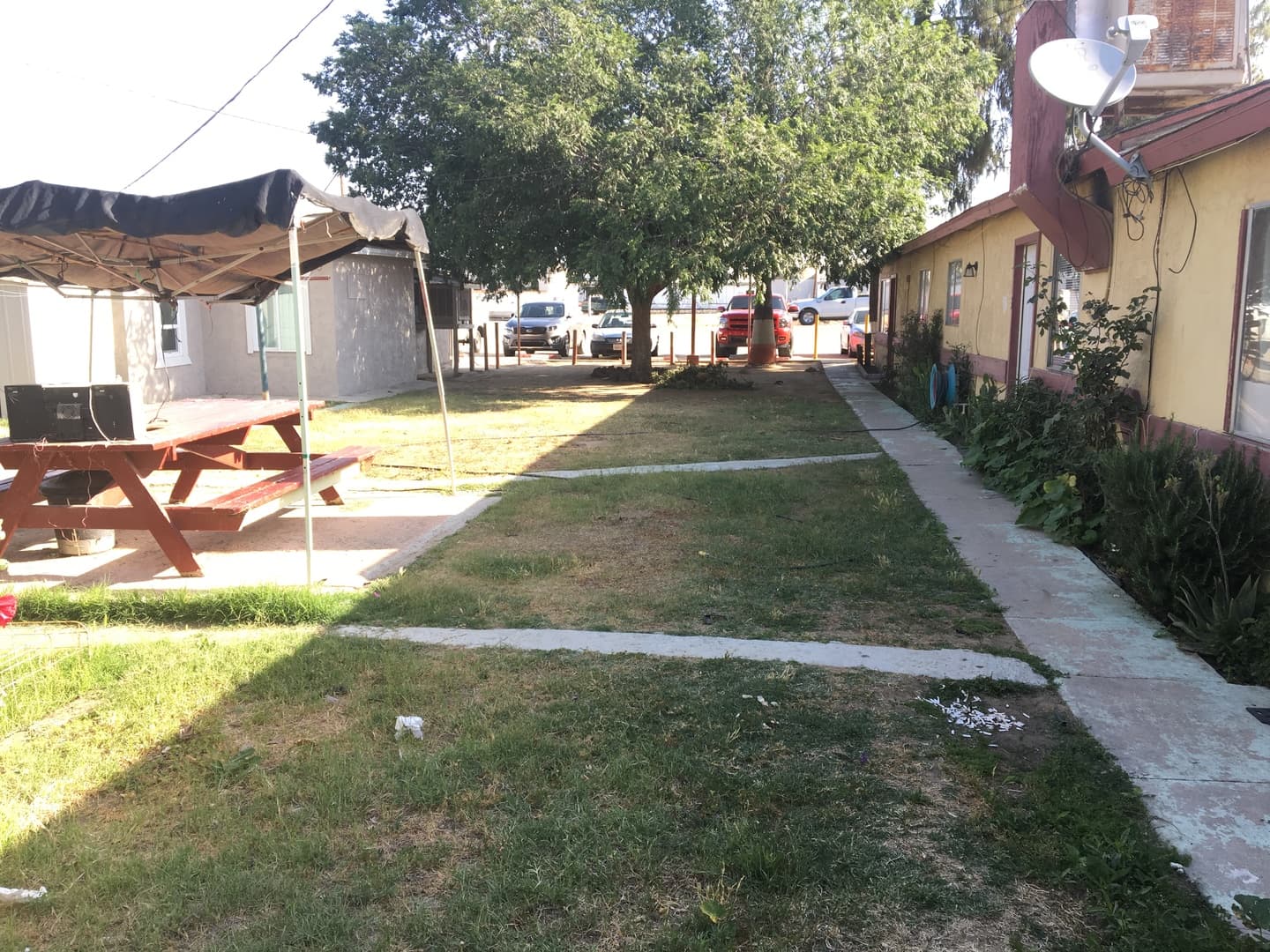 Bakersfield Apartment: 12309 Edison Hwy.