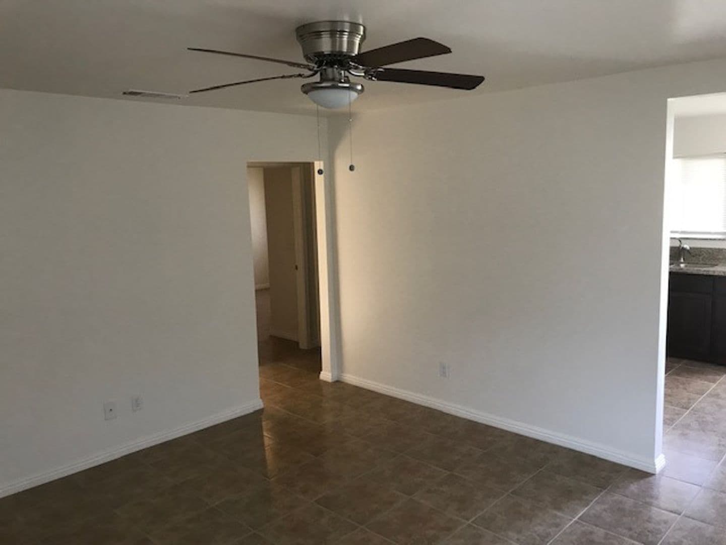 Bakersfield Apartment: 1109 Oregon Street A-D