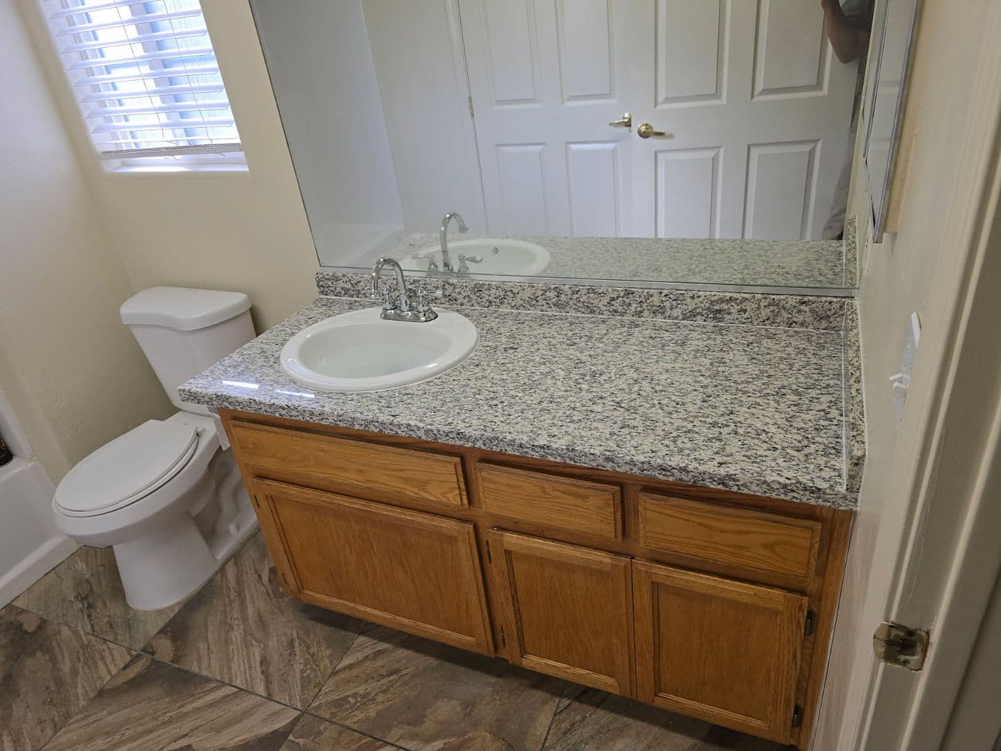 Bakersfield Apartment: 700 Spring Meadow Court