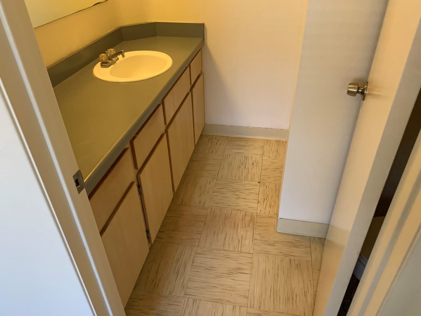 Bakersfield Apartment: 11906 Handel Ave.