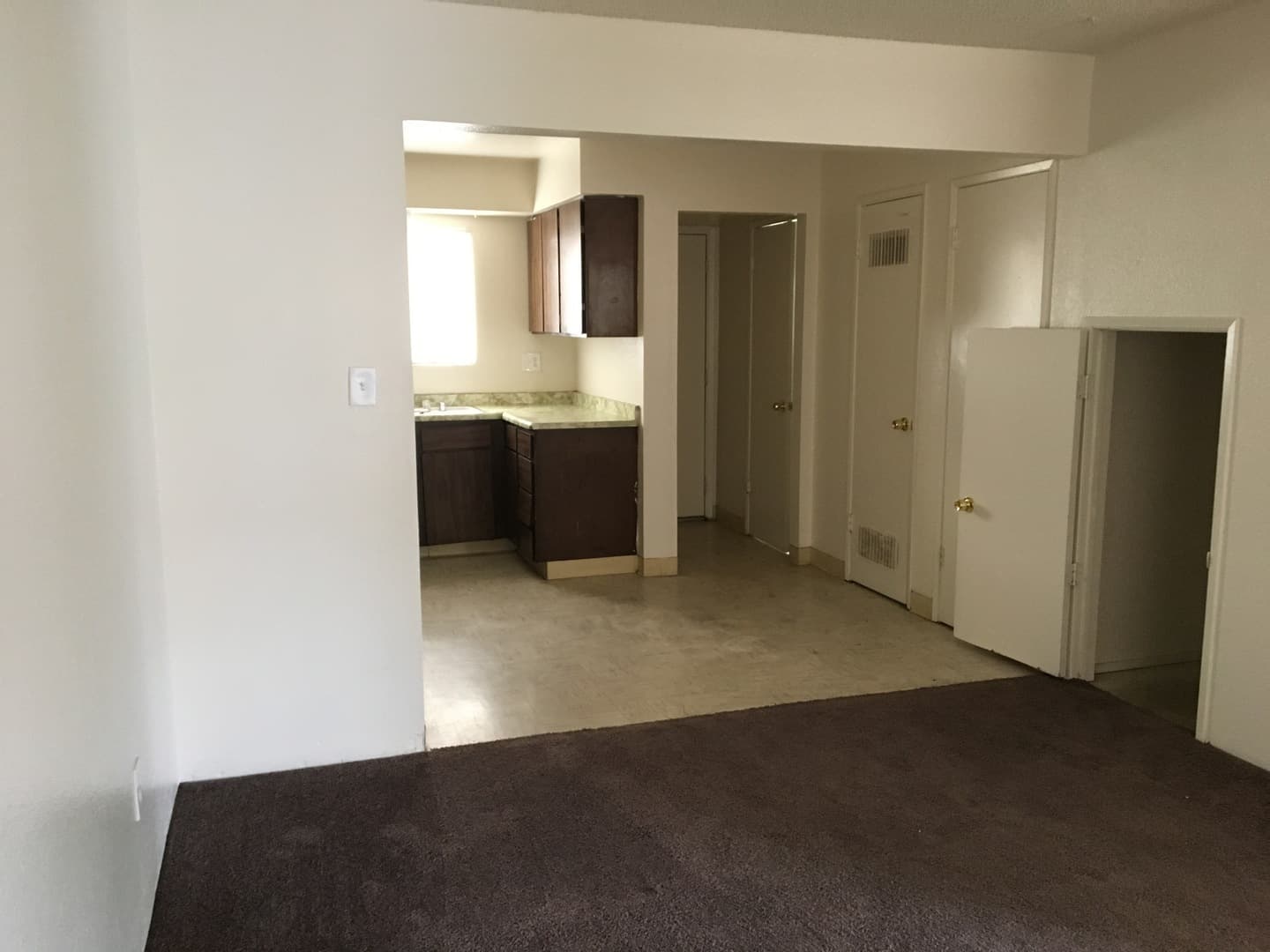 Bakersfield Apartment: 200 Lincoln Ave.