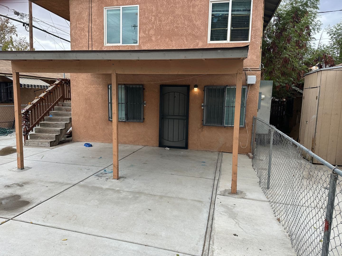 Bakersfield Apartment: 1915 Robinson St A-B