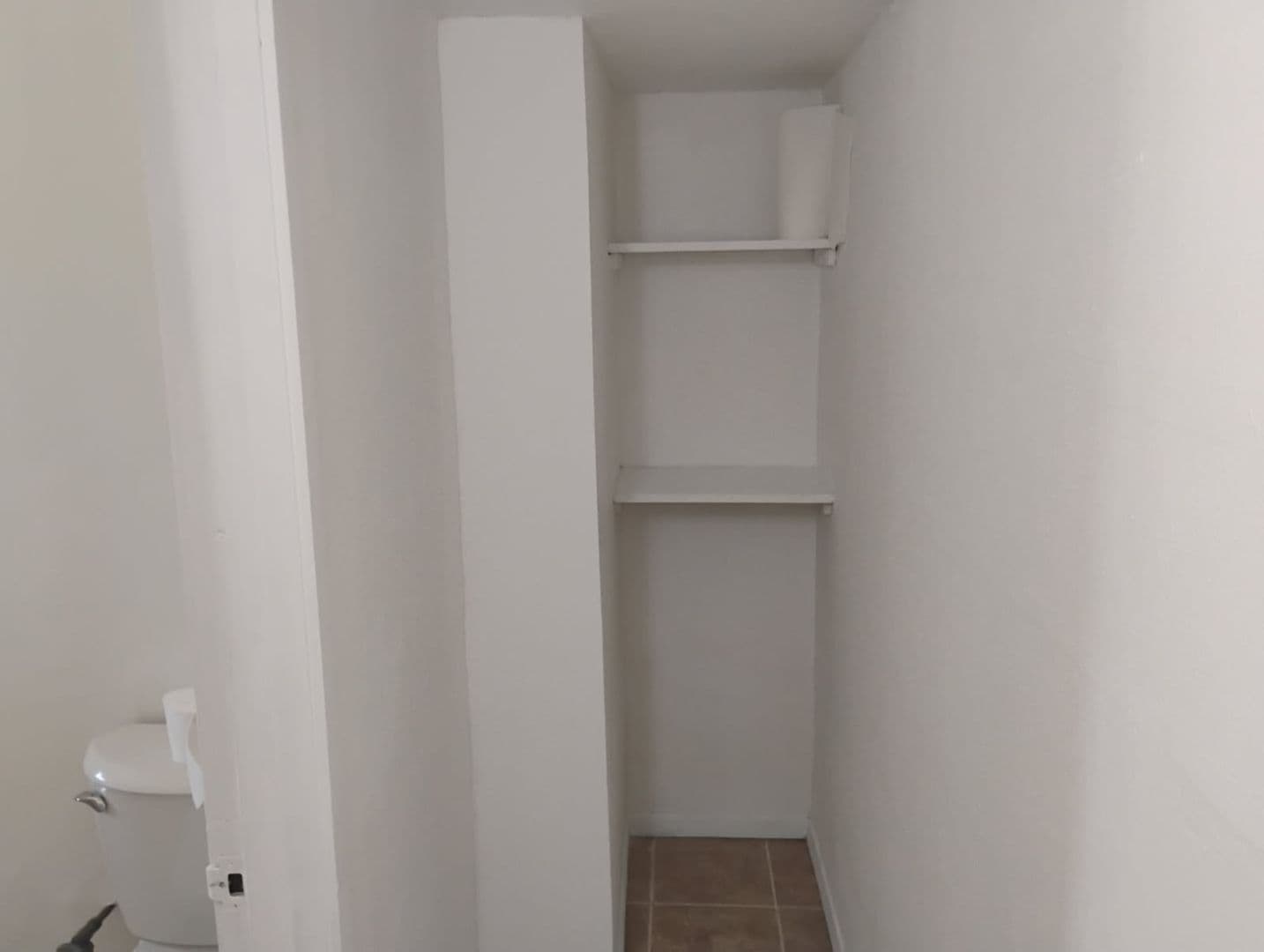 Bakersfield Apartment: 104, 106 & 106 1/2 Fishering Dr.