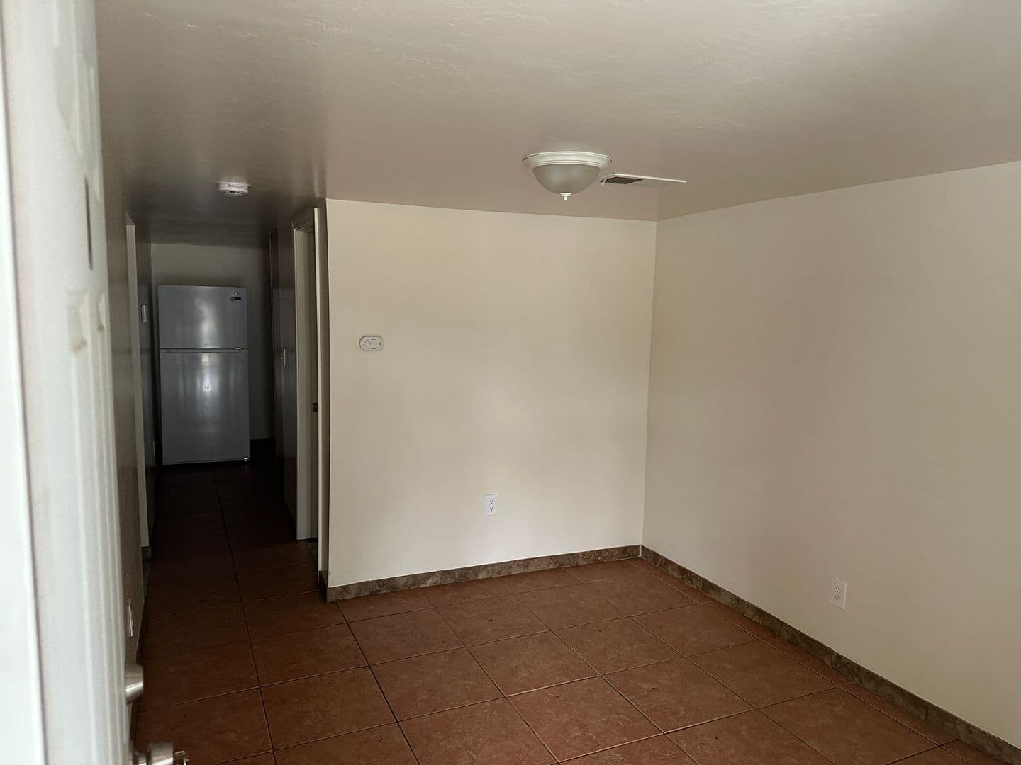 Bakersfield Apartment: 1915 Robinson St A-B