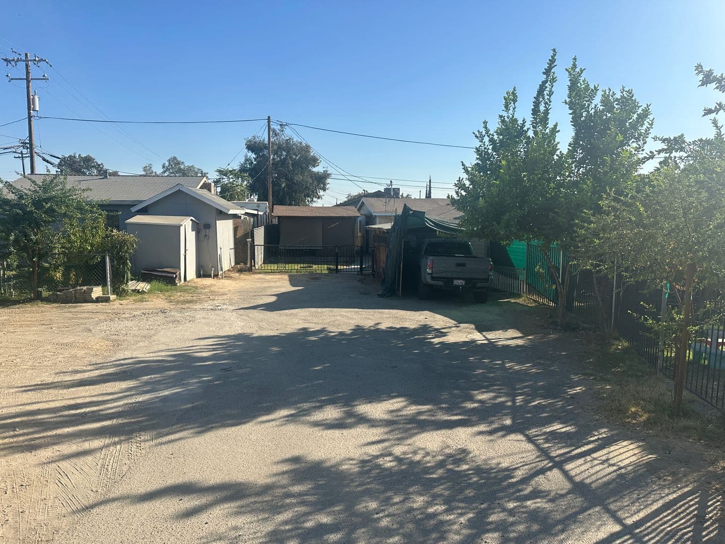 Bakersfield Apartment: 3826 Mitchell Ave .