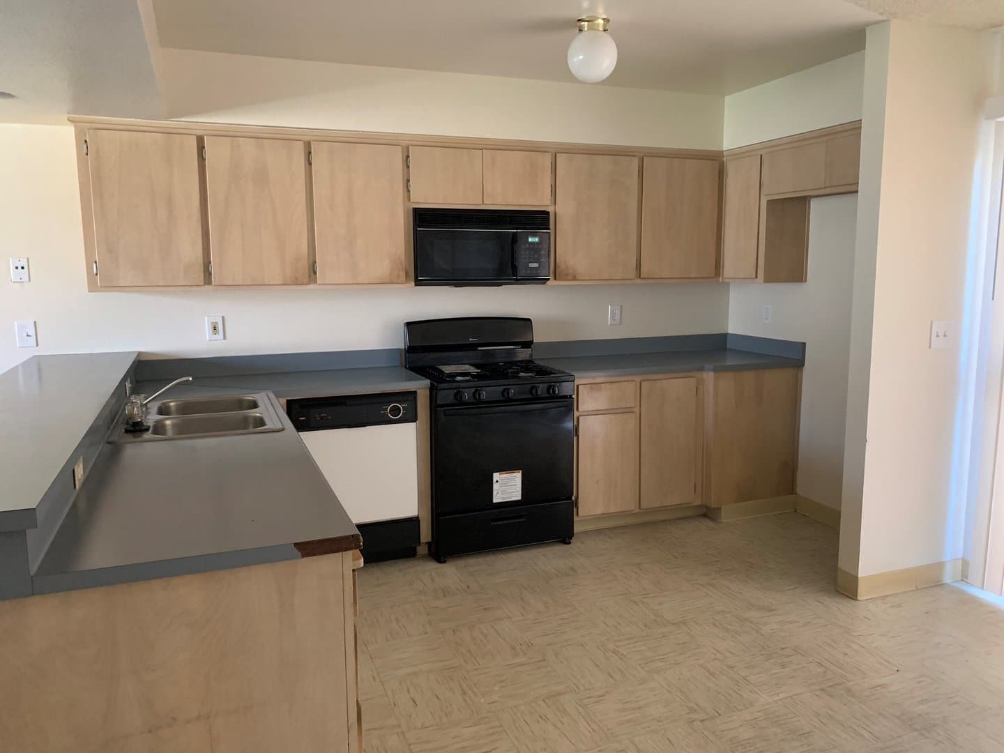Bakersfield Apartment: 11906 Handel Ave.