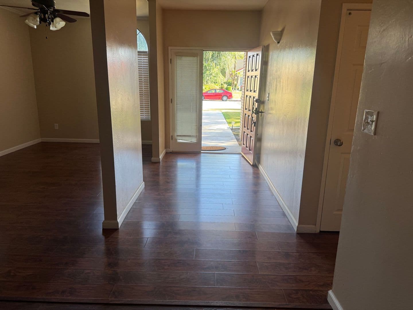 Bakersfield House: 9805 Mesa Oak Dr.