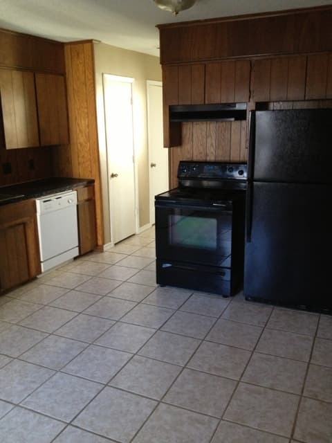 Fort Smith Apartment: 3822 - 3904 - 3906 South N