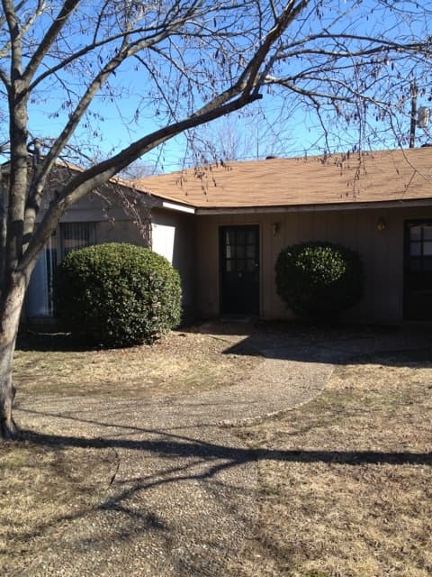 Fort Smith Apartment: 3822 - 3904 - 3906 South N