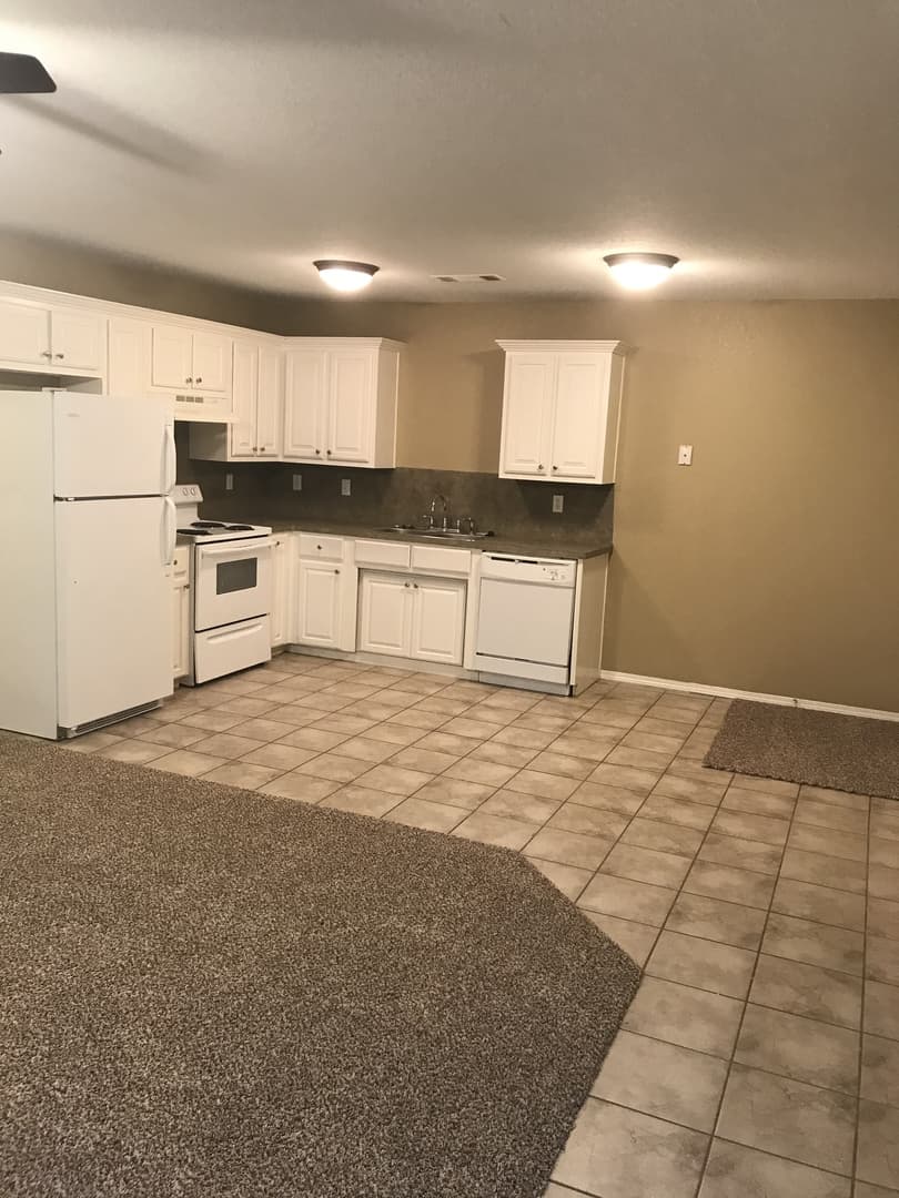 Fort Smth Apartment: Texas Road