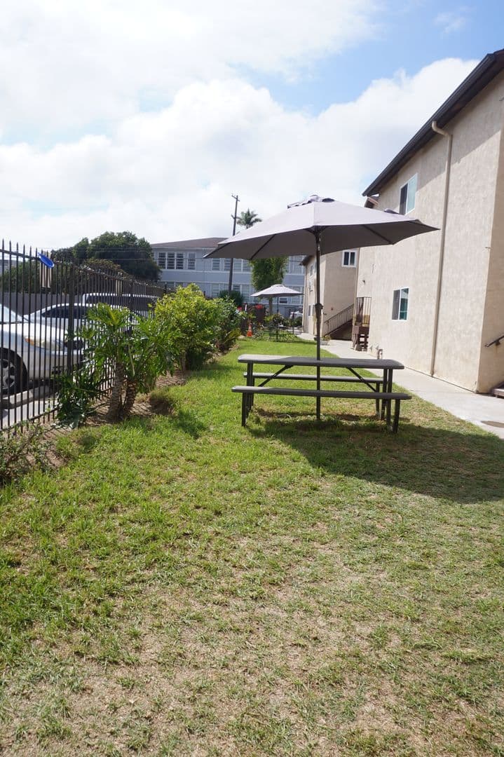 San Diego Apartment: 2481 Ulric St
