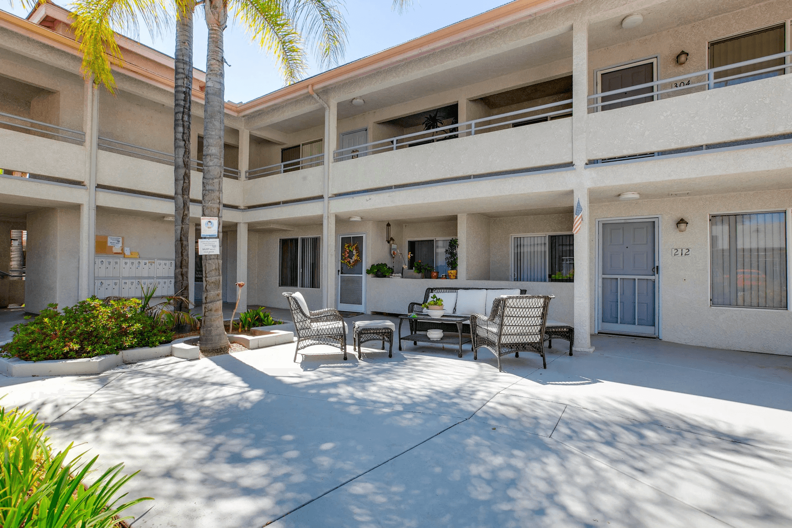 Fallbrook Apartment: 234 W. Kalmia St.