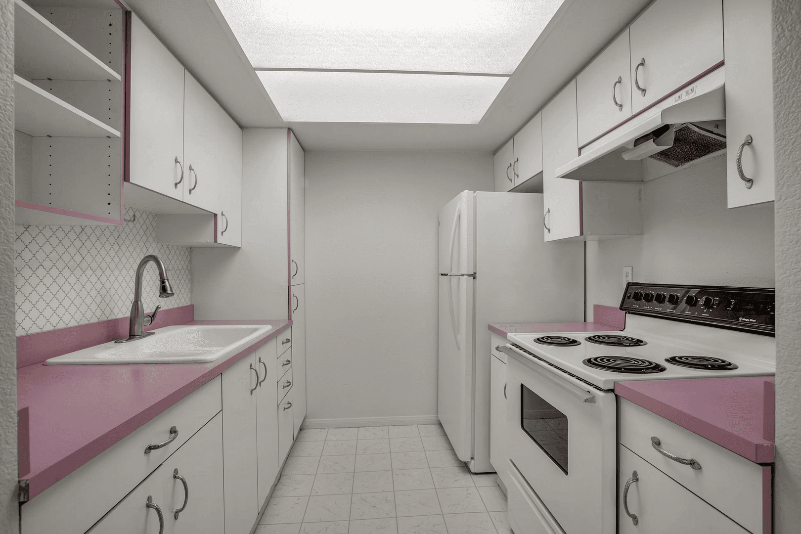 Fallbrook Apartment: 234 W. Kalmia St.