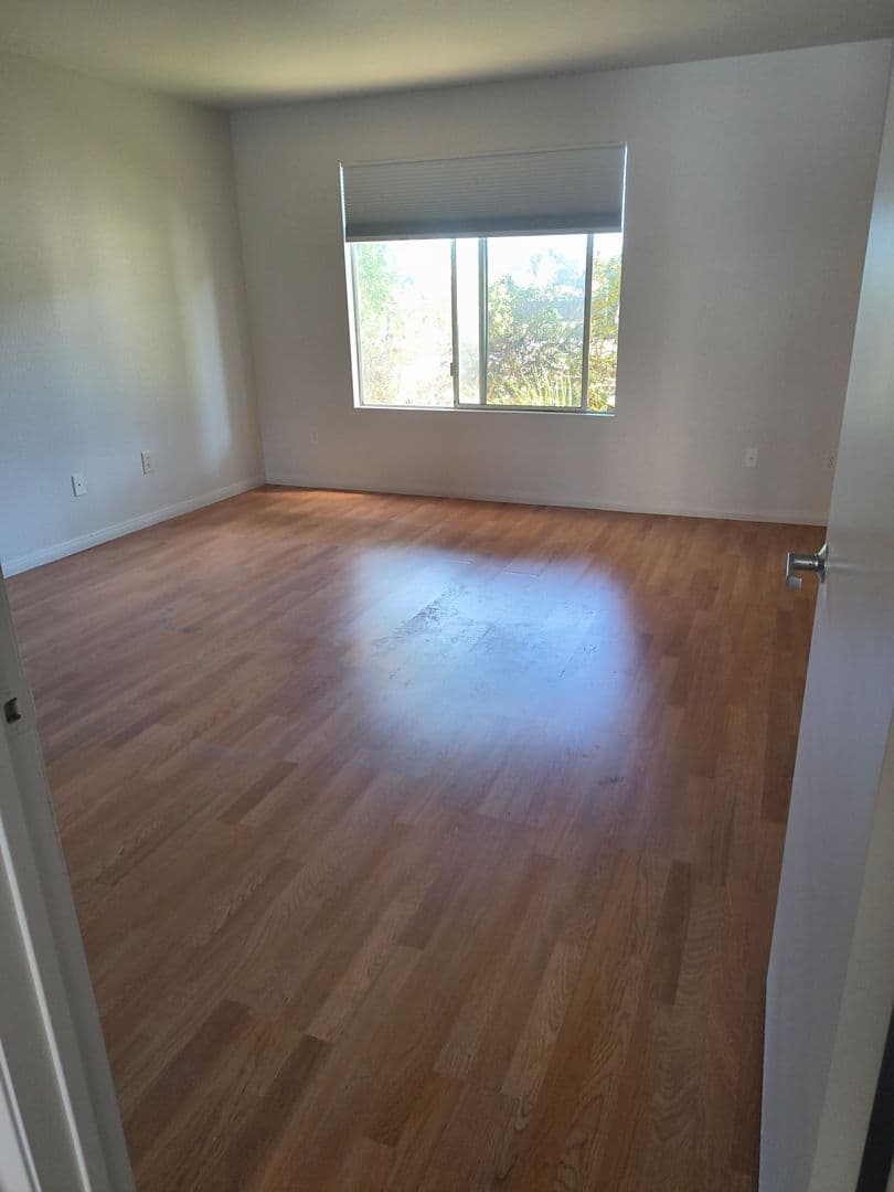 Fallbrook Apartment: 234 W. Kalmia St.