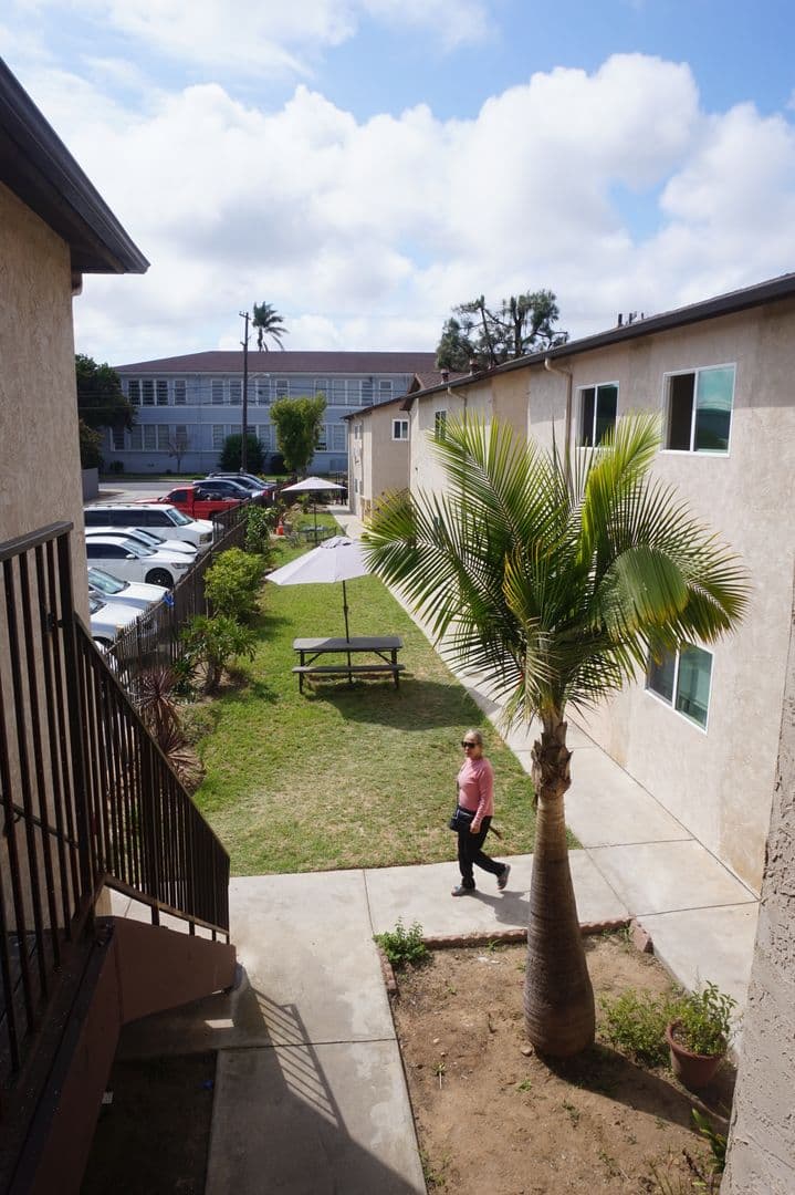 San Diego Apartment: 2481 Ulric St