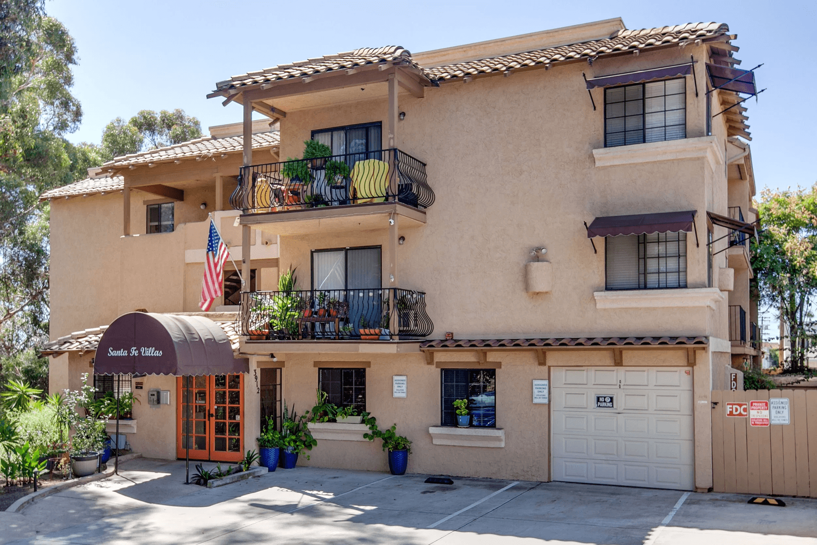 San Diego Apartment: 3912 Albatross St.