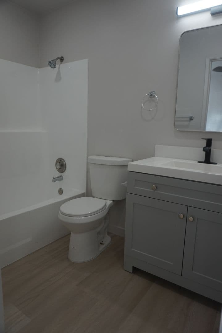 San Diego Apartment: 2481 Ulric St