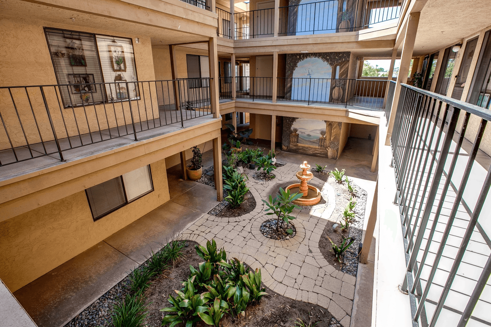 San Diego Apartment: 3912 Albatross St.