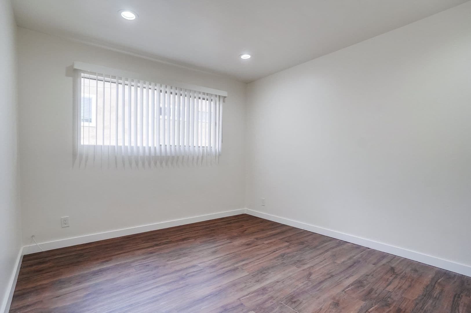 Valley Village Apartment: 5312 - 5320 Corteen Pl