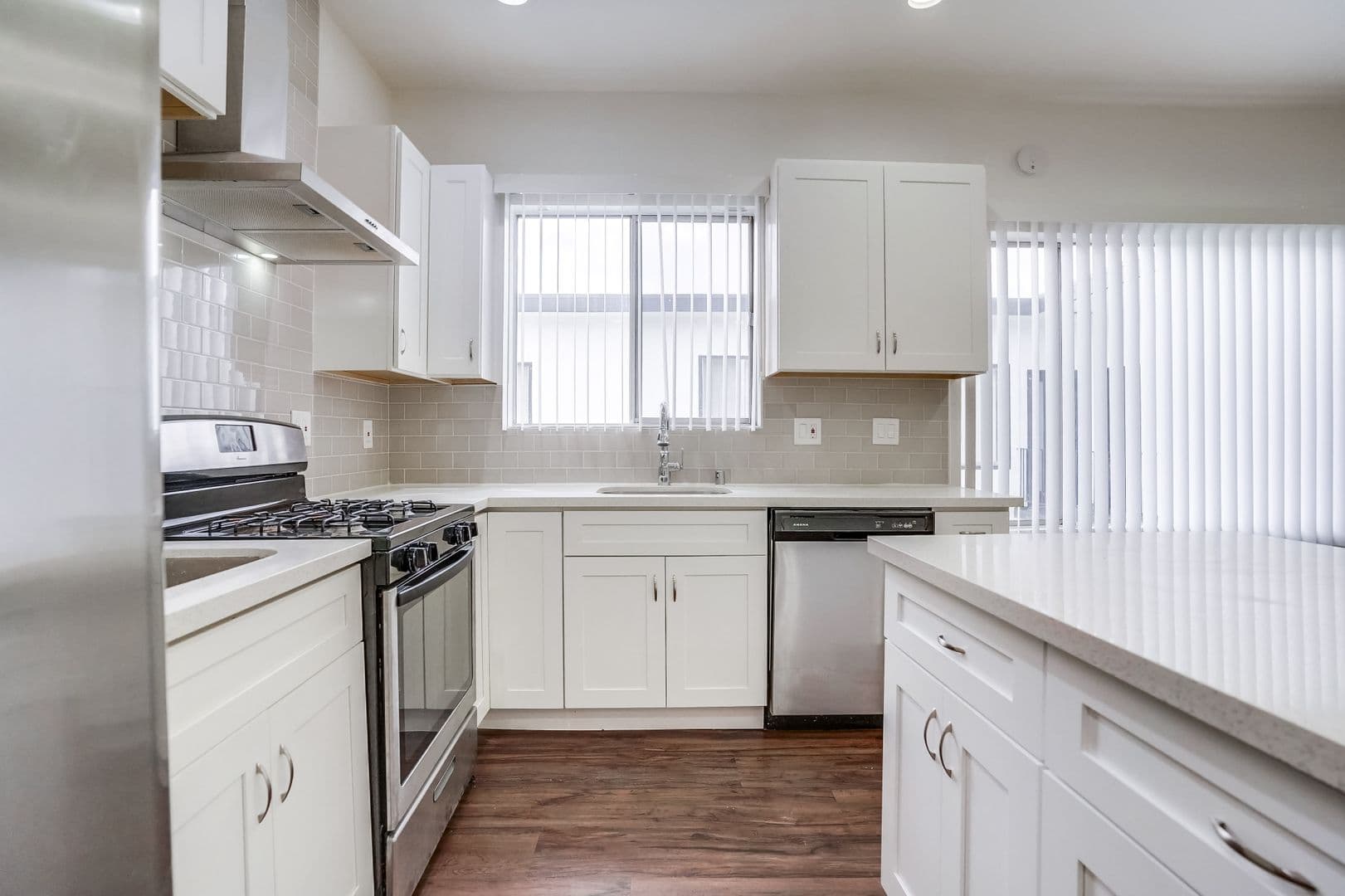 Valley Village Apartment: 5312 - 5320 Corteen Pl