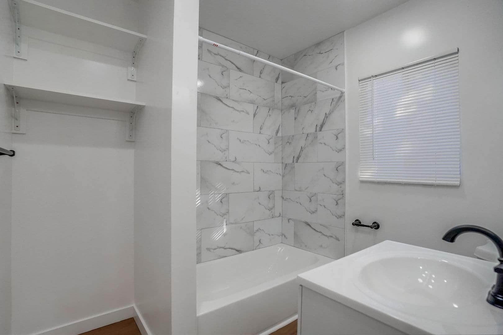 Valley Village Apartment: 12535 Burbank Blvd