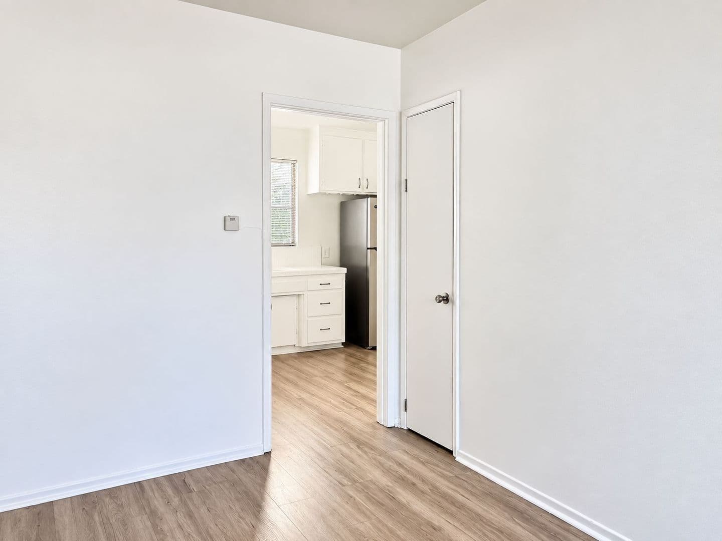 North Hollywood Apartment: 7117 Fulton Ave