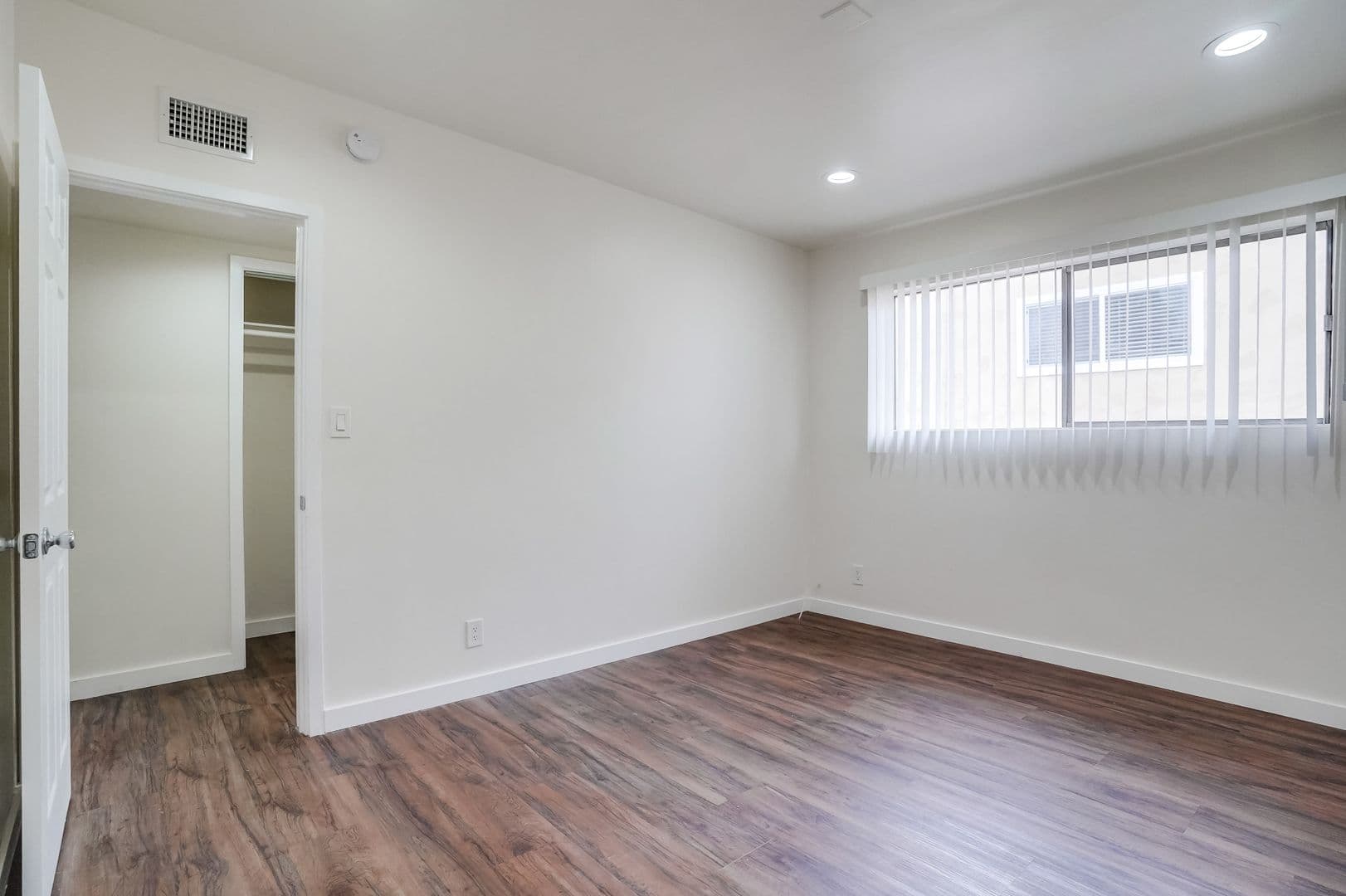 Valley Village Apartment: 5312 - 5320 Corteen Pl