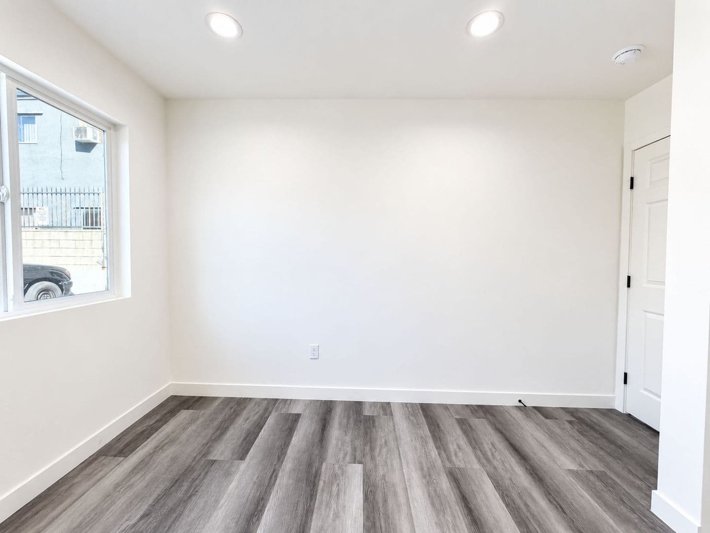 Panorama City Apartment: 14662 Rayen St