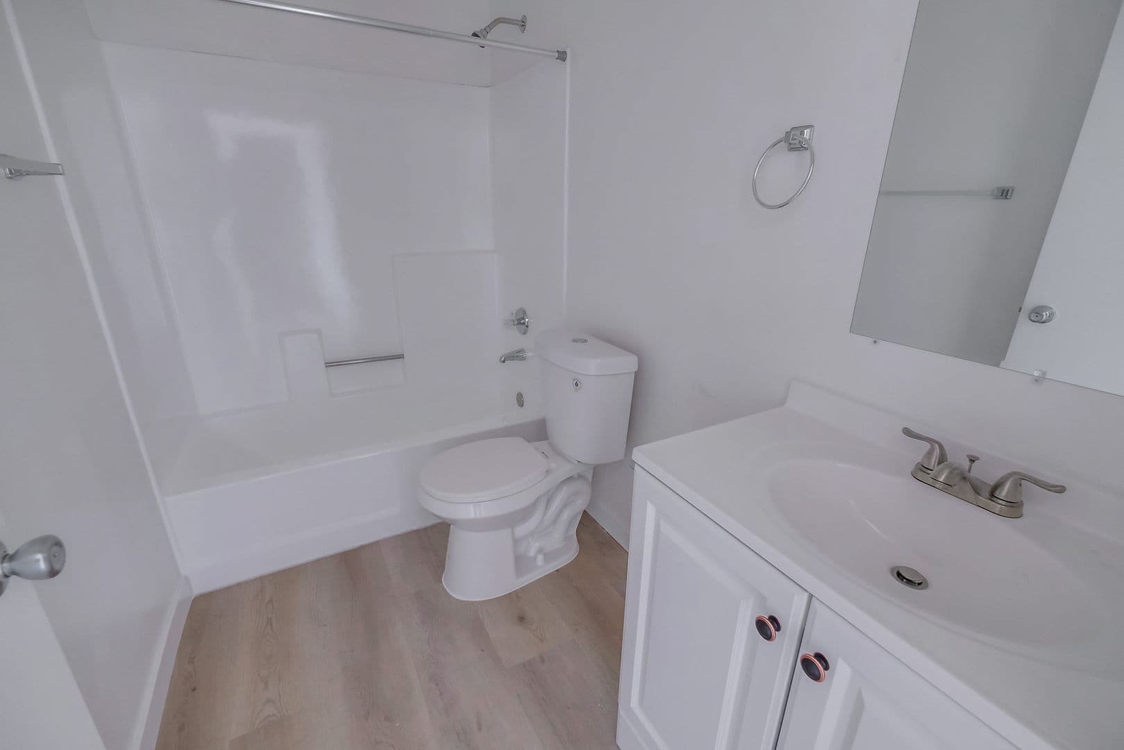 Los Angeles Apartment: 6308 Brynhurst Ave