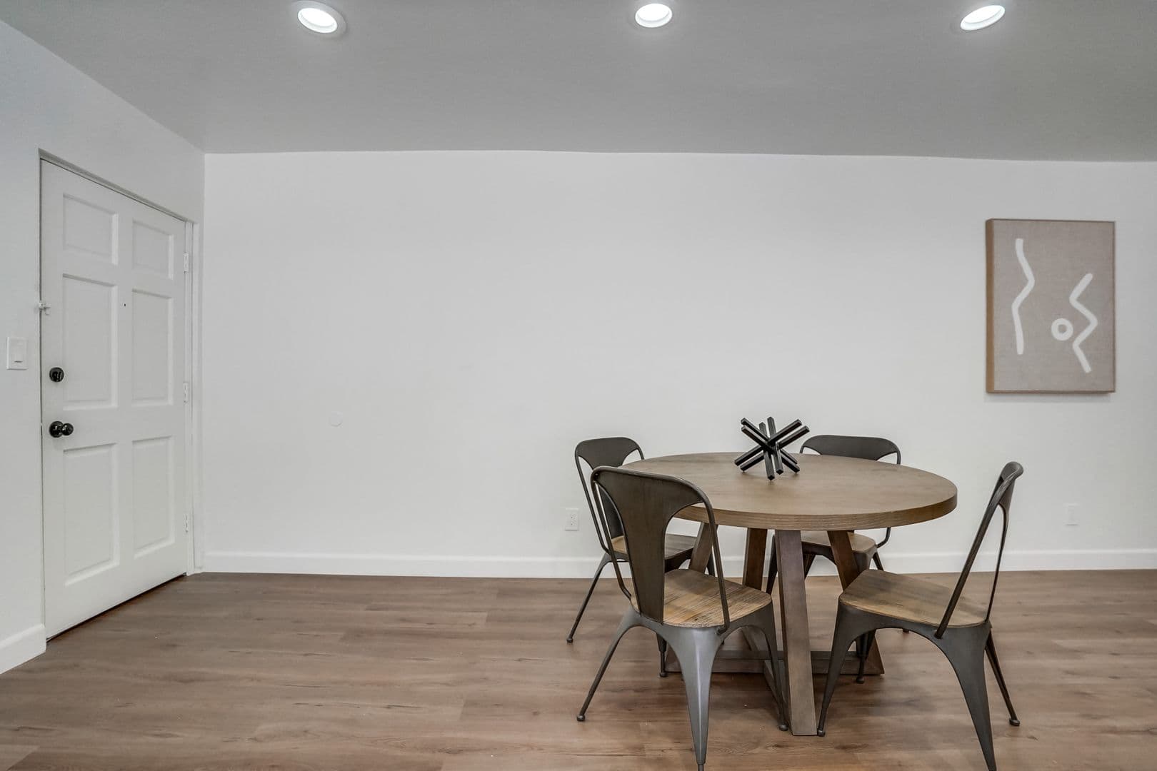 North Hollywood Apartment: 11731 Kittridge St
