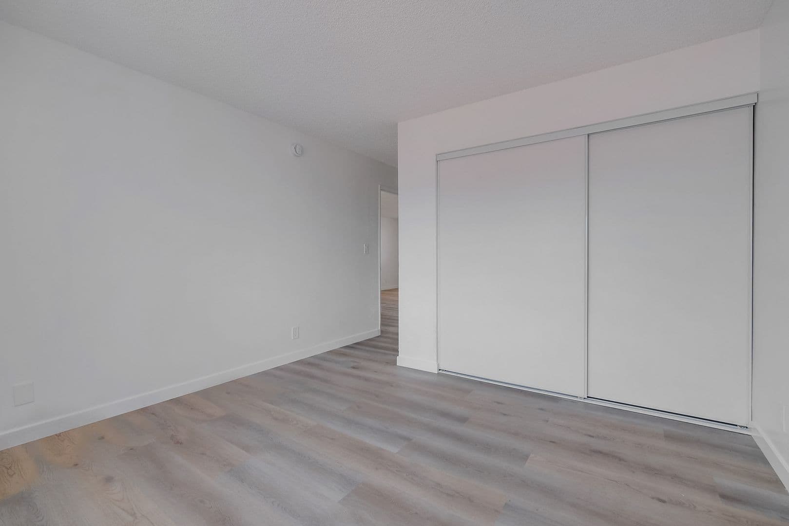 Los Angeles Apartment: 6308 Brynhurst Ave