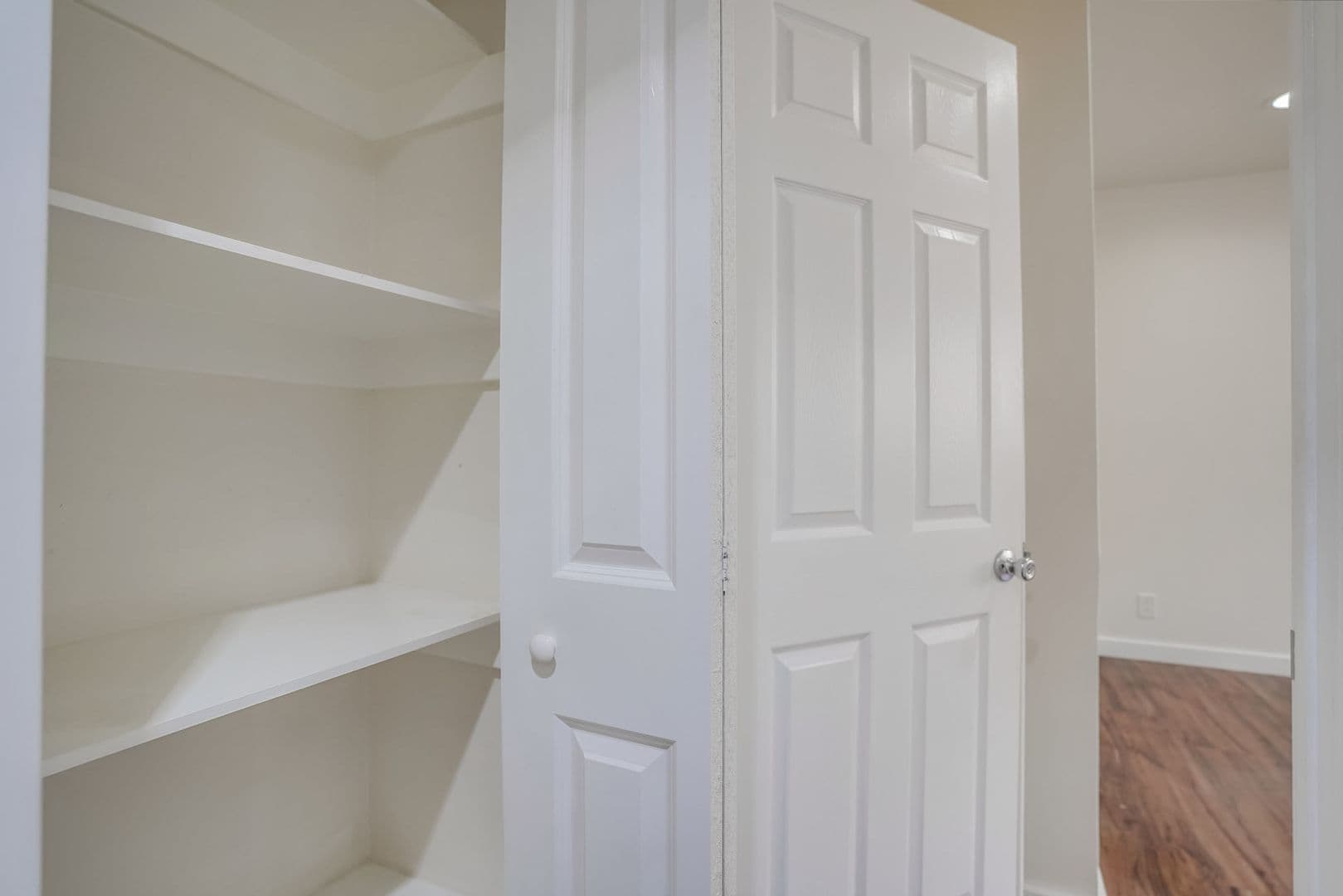 Valley Village Apartment: 5312 - 5320 Corteen Pl
