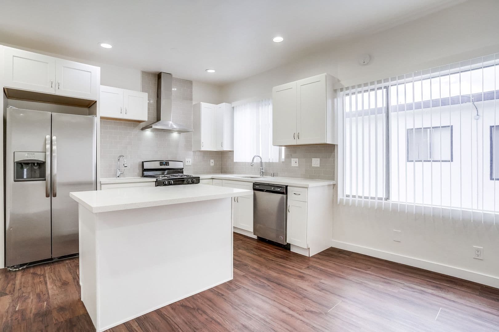 Valley Village Apartment: 5312 - 5320 Corteen Pl