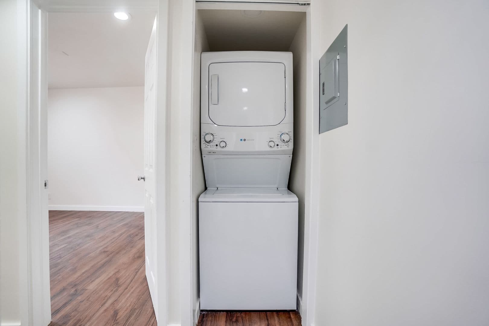 Valley Village Apartment: 5312 - 5320 Corteen Pl