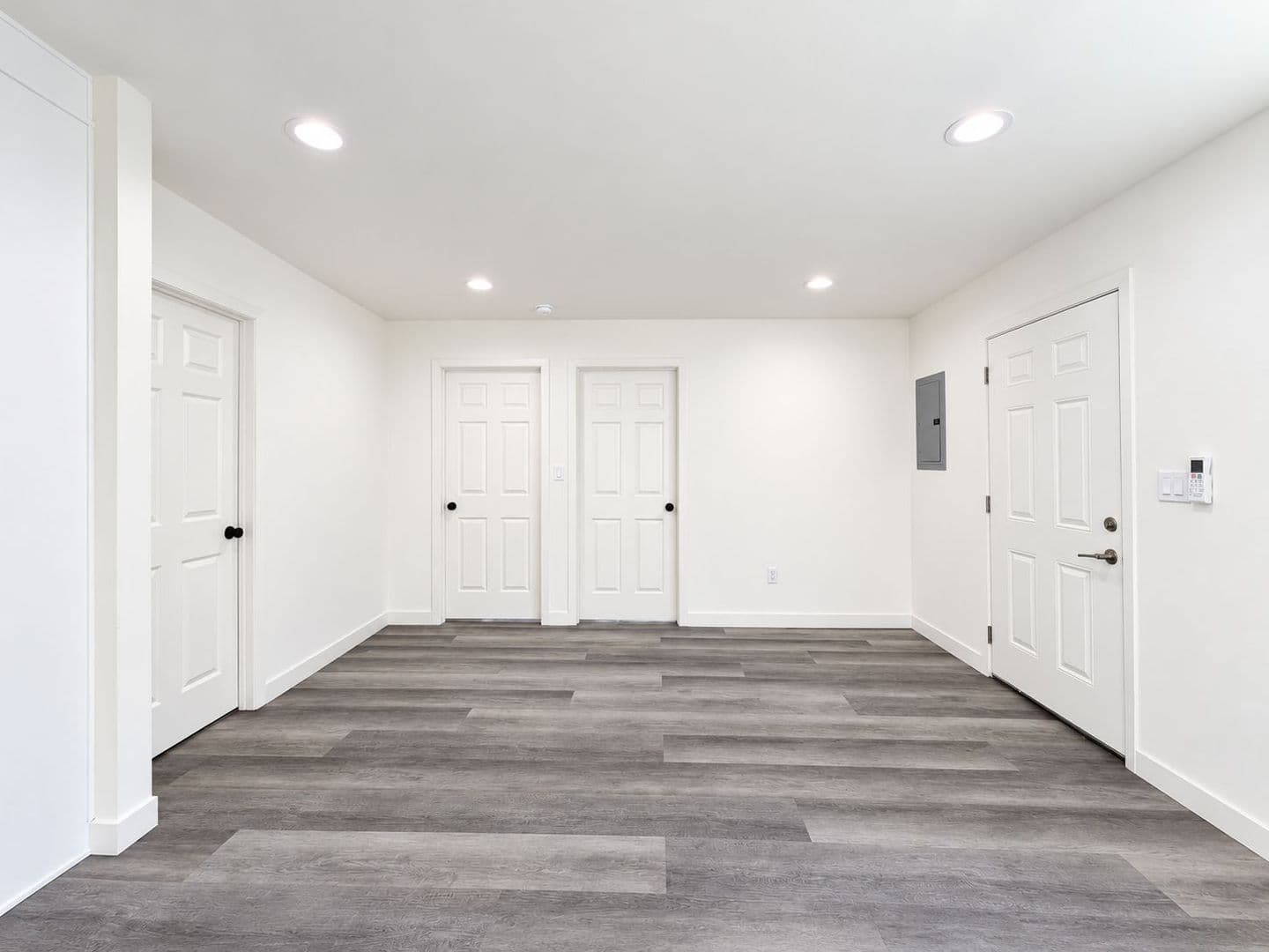 Panorama City Apartment: 14662 Rayen St
