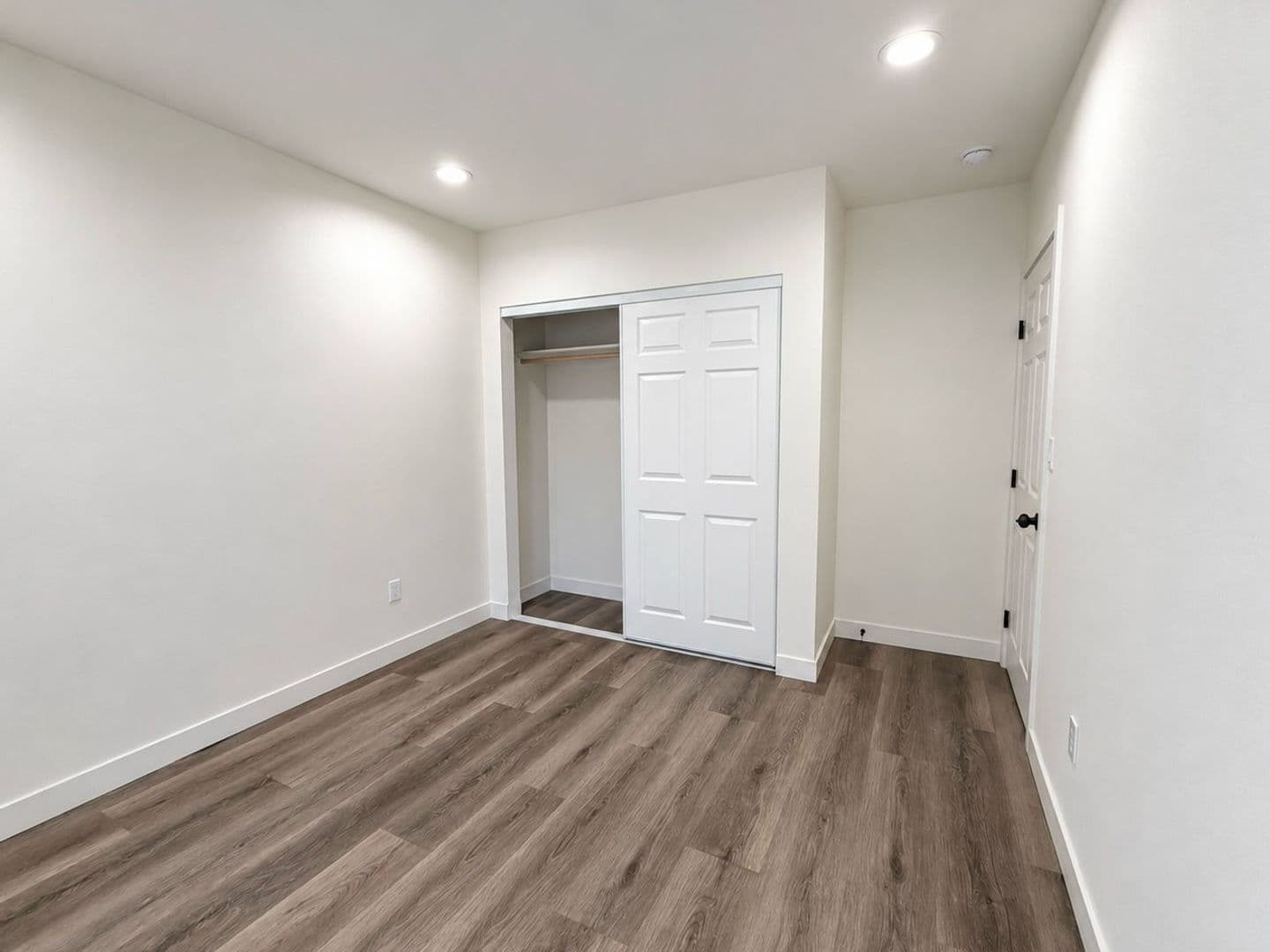 Van Nuys Apartment: 14108 Gilmore St