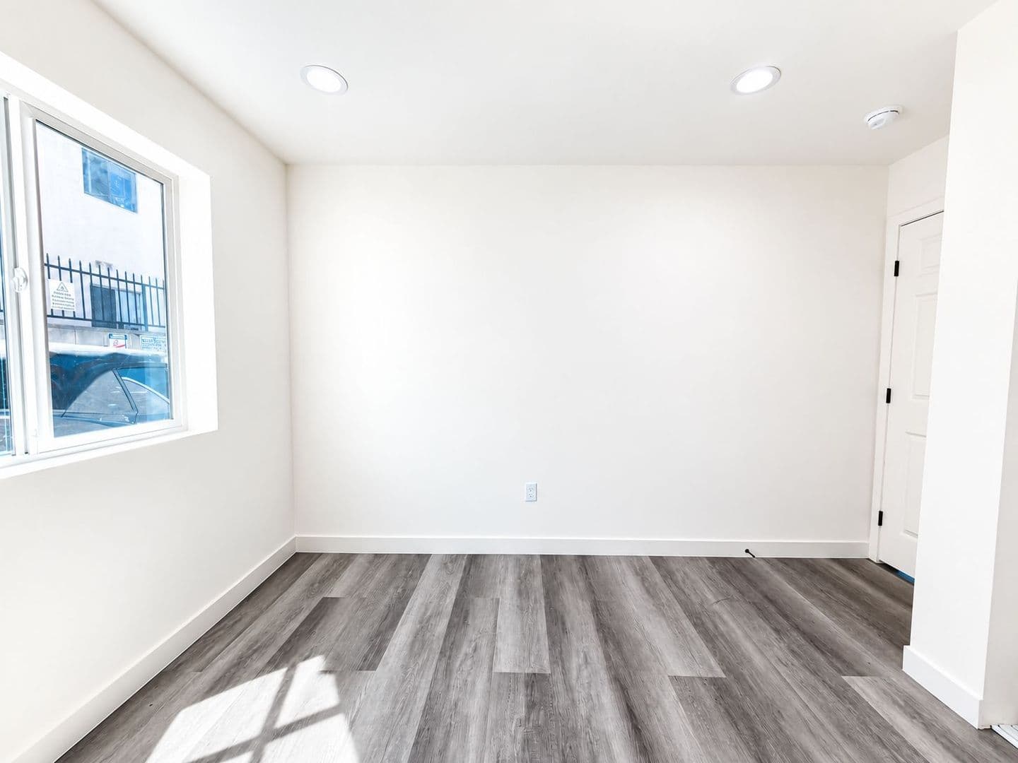 Panorama City Apartment: 14662 Rayen St